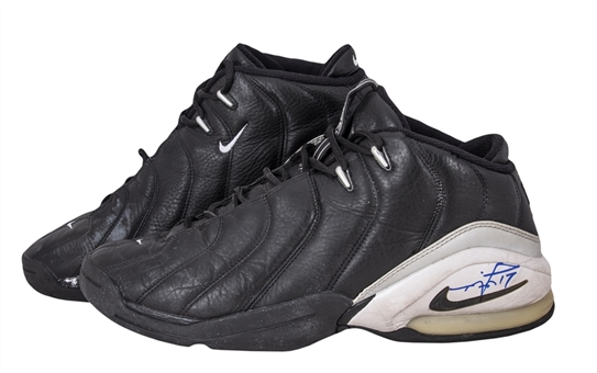 2000 Rick Fox Game Used & Signed Nike Sneakers (Fox LOA)